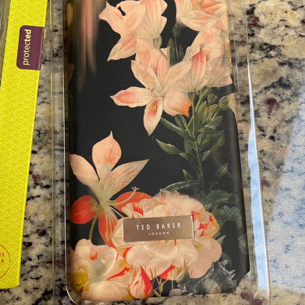 Ted Baker iPhone 6 Plus case. - Picture 2 of 3